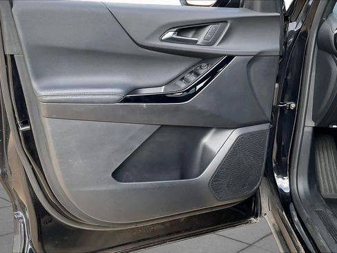 Used 2025 Chevrolet Equinox LT FWD image 21