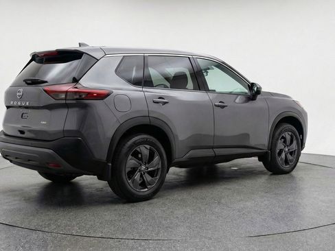 Used 2025 Nissan Rogue SV AWD/4WD image 9