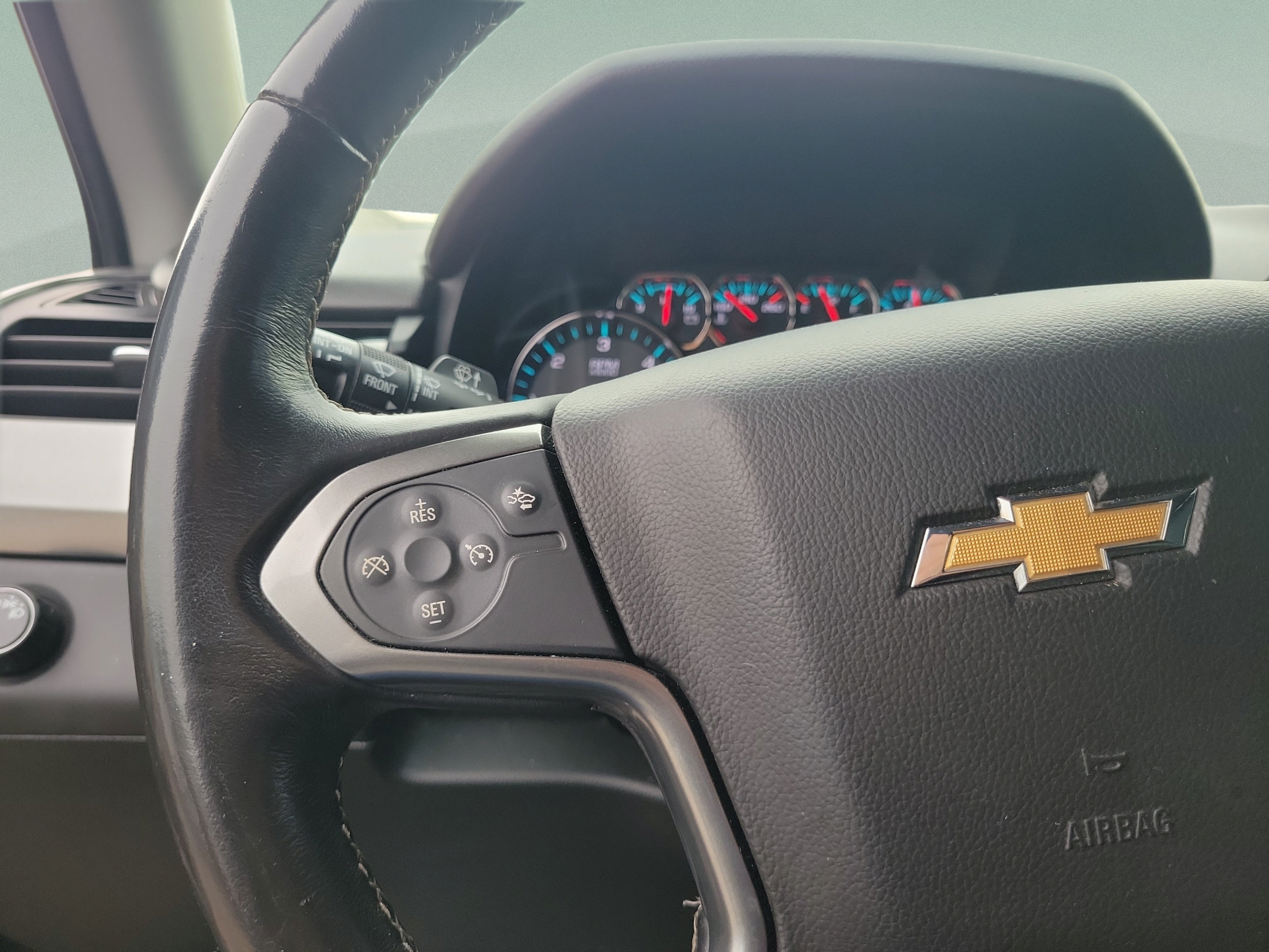 Used 2018 Chevrolet Tahoe LT RWD image 13