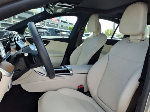 Used 2023 Mercedes-Benz C 300 Sedan image 5