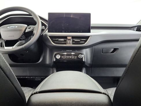 Used 2023 Ford Escape Platinum w/ Premium Technology Package image 27