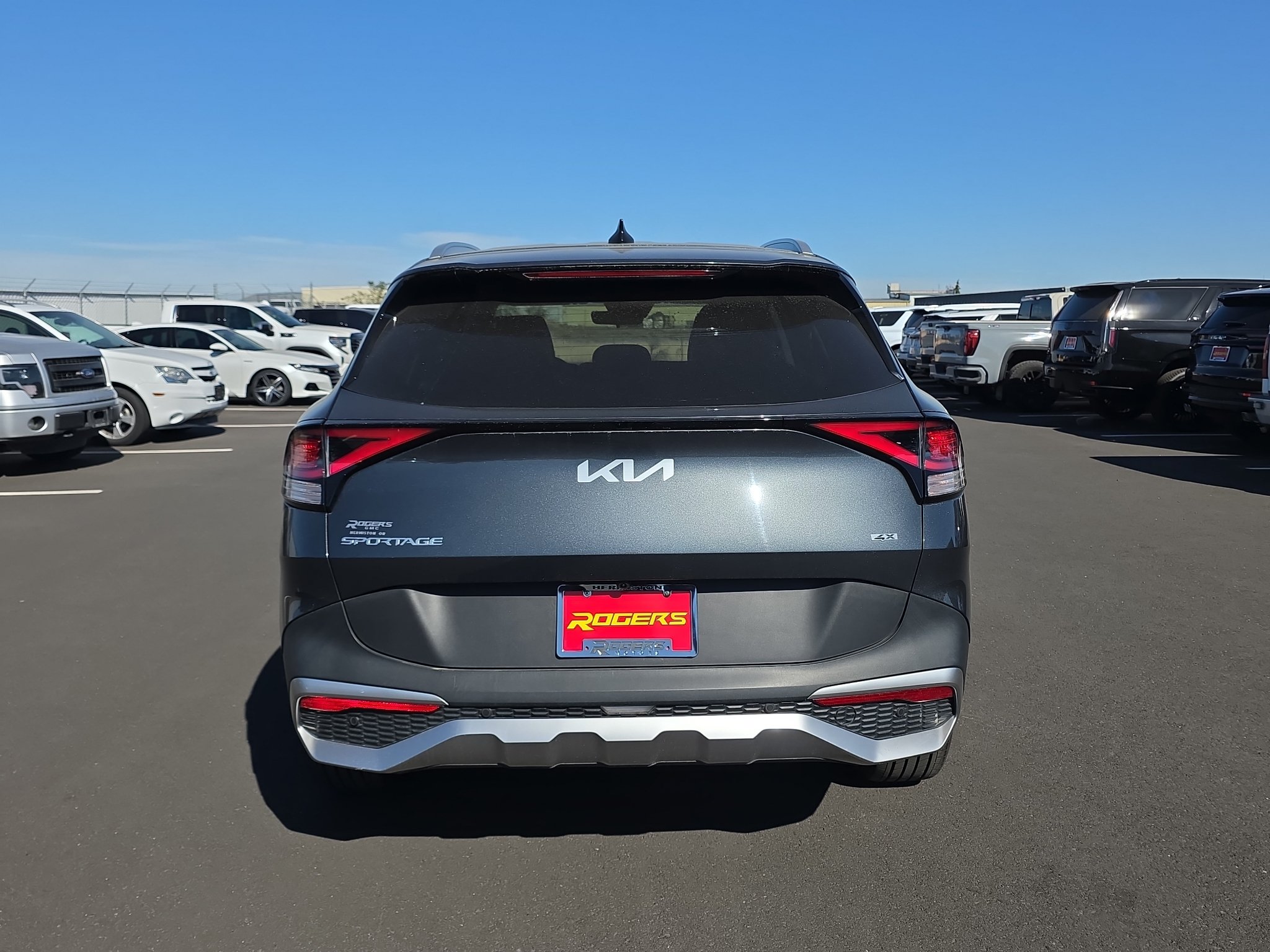 Used 2024 Kia Sportage EX AWD/4WD image 7