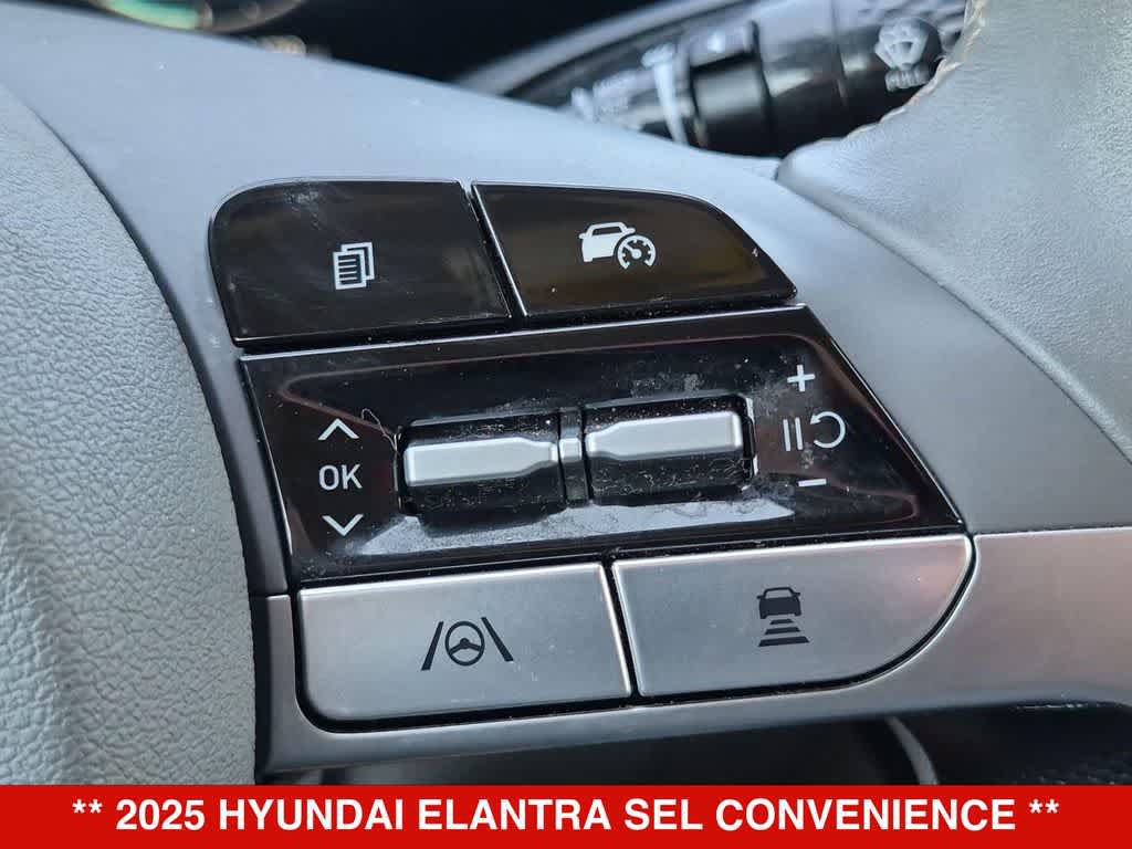 Used 2025 Hyundai Elantra SEL FWD image 24