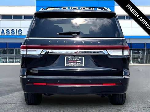 Used 2024 Lincoln Navigator L 4WD image 4
