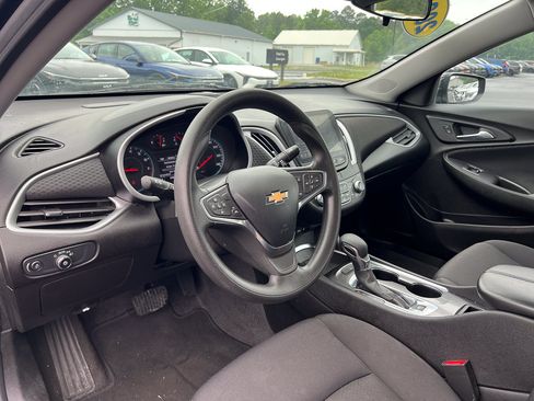 Used 2023 Chevrolet Malibu LT FWD image 13