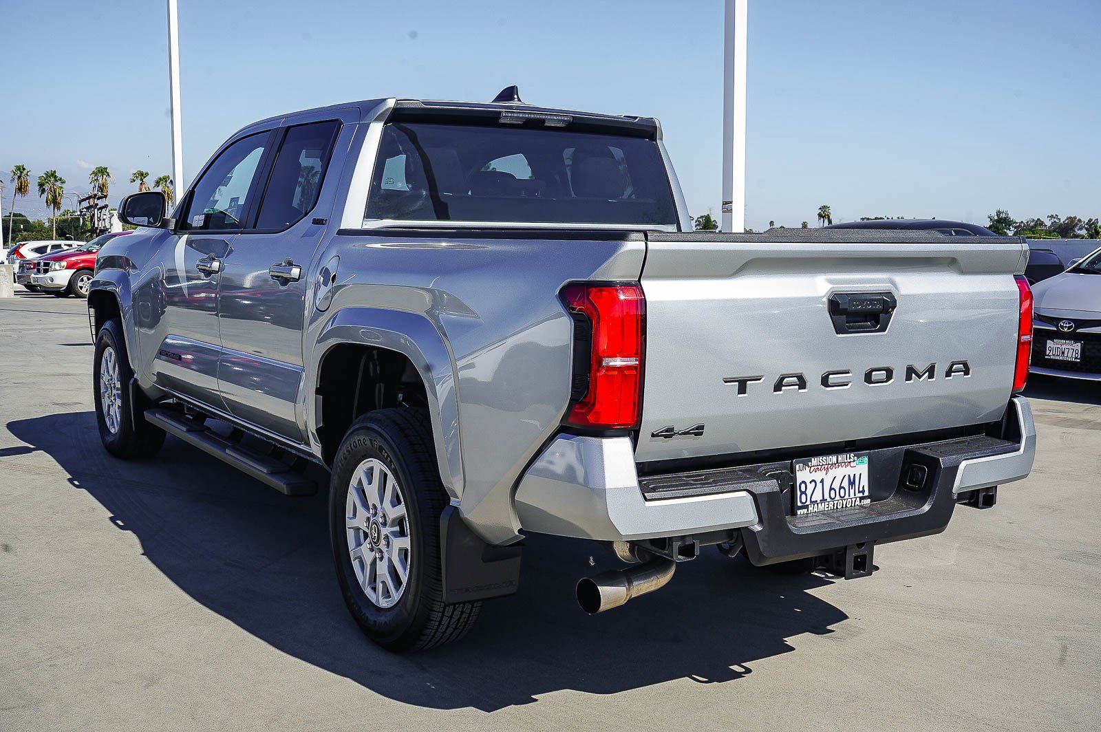 Certified 2026 Toyota Tacoma SR5 AWD/4WD image 5