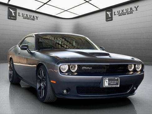 Used 2018 Dodge Challenger T/A RWD image 1