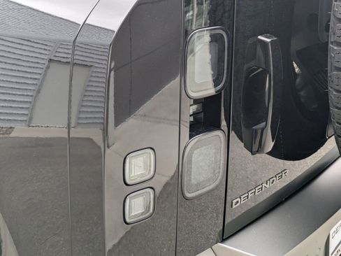 New 2026 Land Rover Defender 110 S AWD/4WD image 12