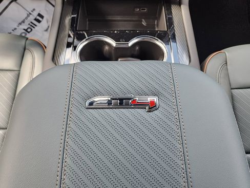 New 2026 GMC Yukon XL AT4 w/ AT4 Premium Plus Package AWD/4WD image 39