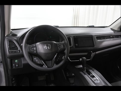 Used 2021 Honda HR-V EX image 6