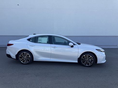 New 2026 Toyota Camry XLE FWD image 17