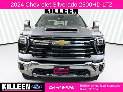 Used 2024 Chevrolet Silverado 2500 LTZ w/ LTZ Convenience Package AWD/4WD image 2