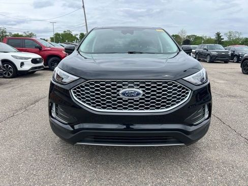 Certified 2024 Ford Edge SEL w/ Convenience Package AWD/4WD image 2