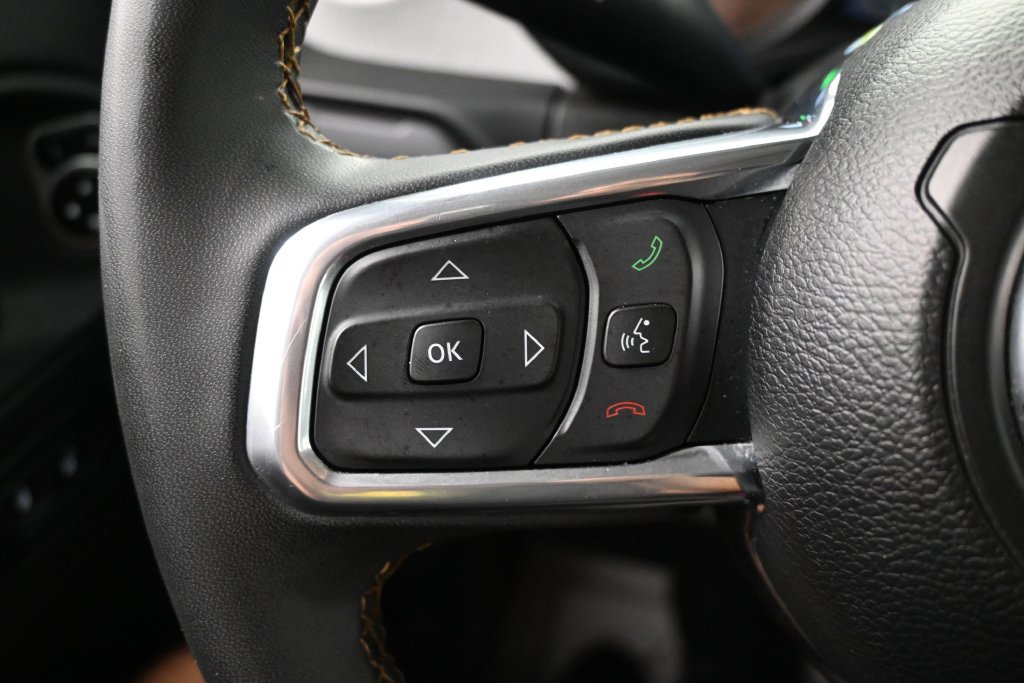 Used 2024 Jeep Wrangler Unlimited Sahara AWD/4WD image 21