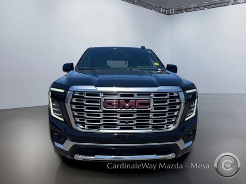Used 2025 GMC Yukon XL Denali AWD/4WD image 9