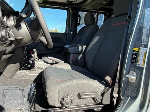 New 2025 Jeep Wrangler Unlimited Rubicon w/ Steel Bumper Group image 2