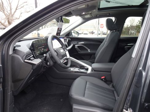 New 2025 Audi Q5 Premium image 4