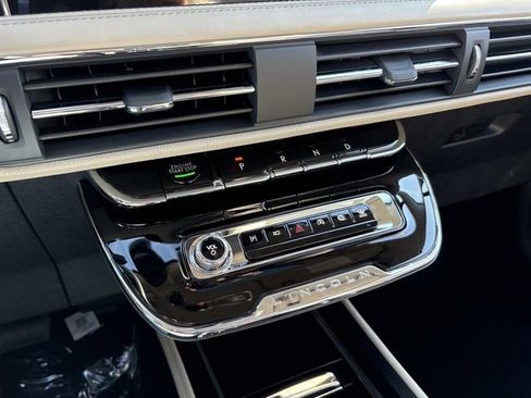 New 2026 Lincoln Corsair Reserve image 32