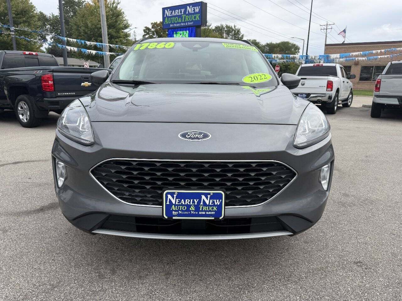 Used 2022 Ford Escape SEL w/ Equipment Group 302A AWD/4WD image 2