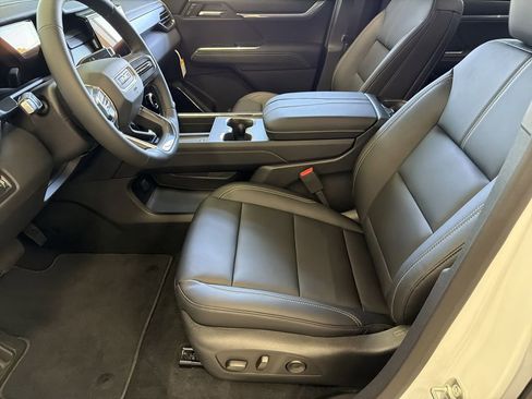 New 2026 GMC Acadia Elevation image 7