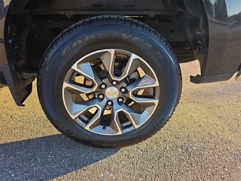 Certified 2022 Chevrolet Silverado 1500 LT image 35