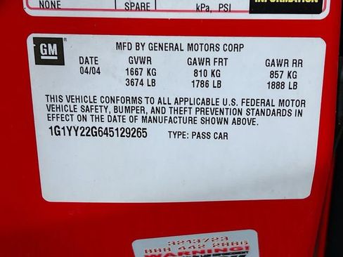 Used 2004 Chevrolet Corvette Coupe w/ Preferred Equipment Group RWD image 11