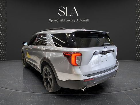 Used 2023 Ford Explorer ST-Line AWD/4WD image 5