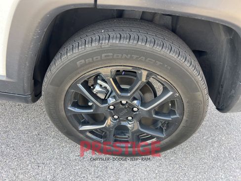 Used 2022 Jeep Compass Latitude w/ Convenience Group AWD/4WD image 17