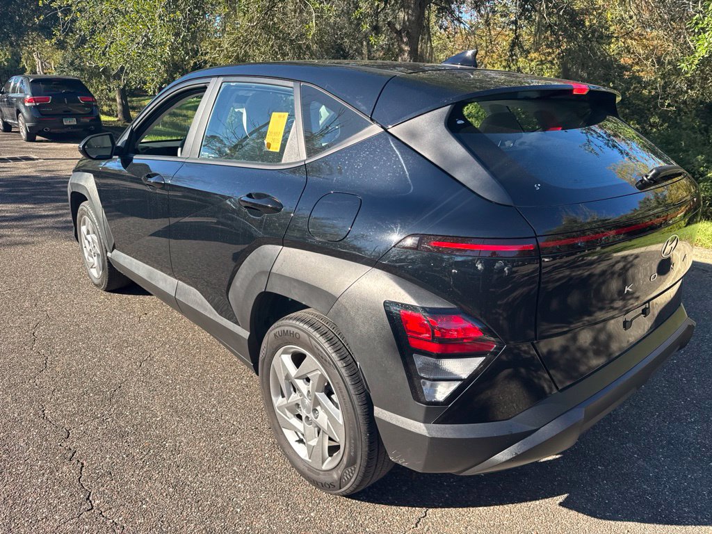 Used 2025 Hyundai Kona SE FWD image 17