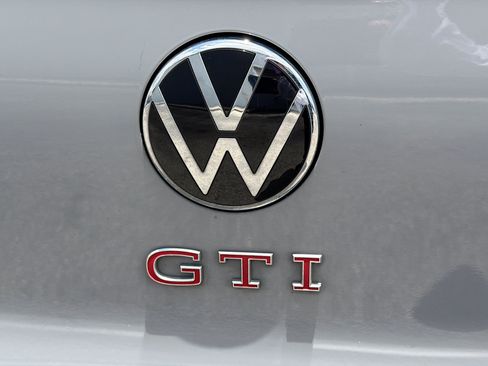 Used 2024 Volkswagen GTI SE FWD image 11