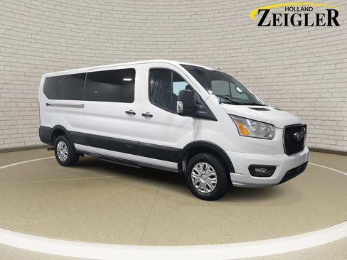 Used 2022 Ford Transit 350 XLT image 3