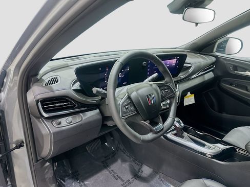 Certified 2025 Buick Envista Sport Touring w/ Convenience I Package FWD image 9