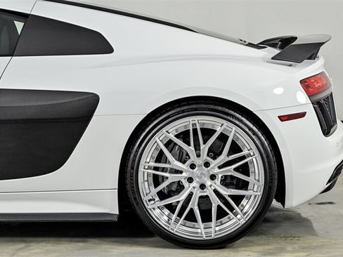 Used 2017 Audi R8 V10 plus AWD/4WD image 12