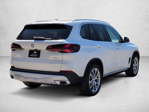 New 2026 BMW X5 xDrive40i image 2