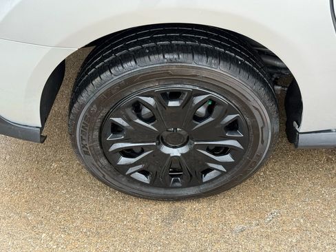 Used 2022 Ford Transit Connect XLT image 43