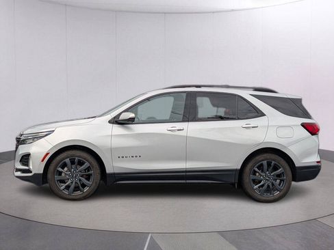 Used 2022 Chevrolet Equinox RS w/ RS Leather Package FWD image 2