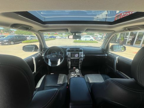 Used 2018 Toyota 4Runner SR5 image 11