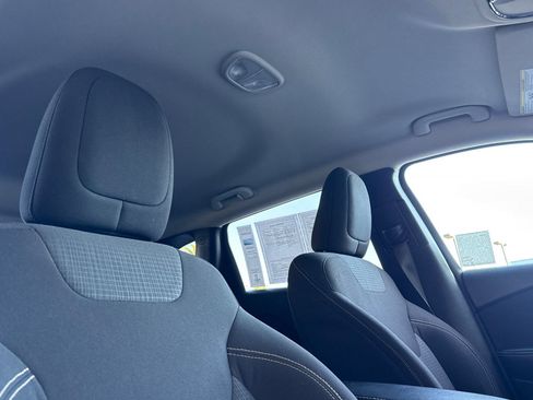 Used 2016 Jeep Cherokee Latitude FWD image 17