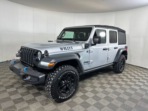Used 2023 Jeep Wrangler Unlimited w/ Cold Weather Group image 7