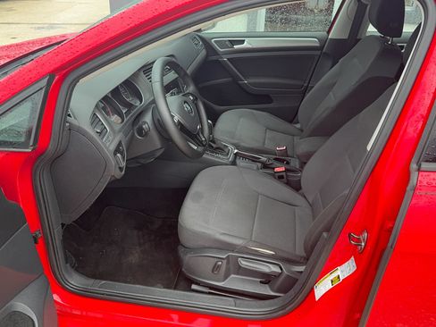 Used 2016 Volkswagen Golf S FWD image 13