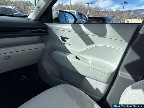 Certified 2025 Hyundai Kona SEL image 38