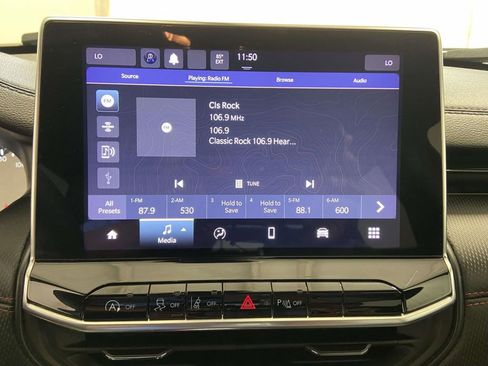 Used 2023 Jeep Compass Trailhawk image 14