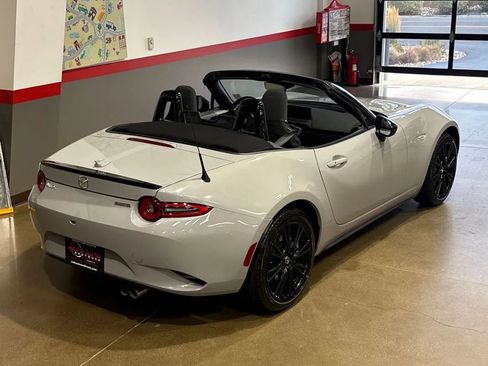 Used 2026 MAZDA MX-5 Miata Club w/ Interior Package RWD image 61
