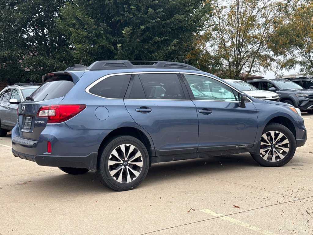Used 2017 Subaru Outback 2.5i Limited AWD/4WD image 2