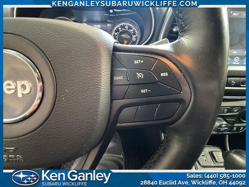Used 2021 Jeep Cherokee Trailhawk AWD/4WD image 15