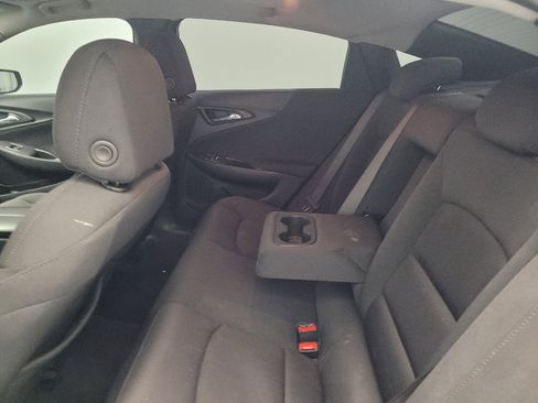 Used 2022 Chevrolet Malibu LT FWD image 18