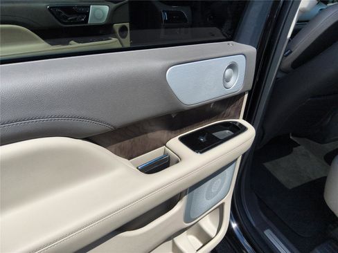 Certified 2024 Lincoln Navigator L Reserve AWD/4WD image 17