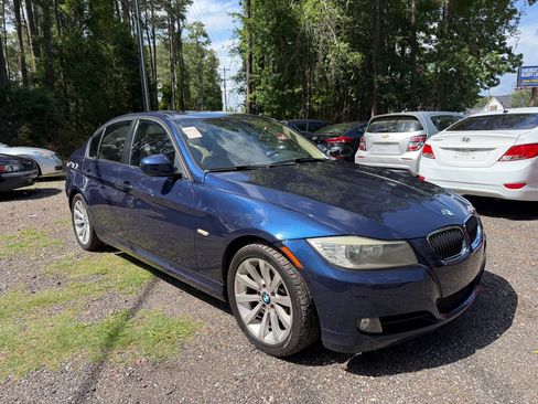 Used 2011 BMW 328i xDrive Sedan AWD/4WD image 9