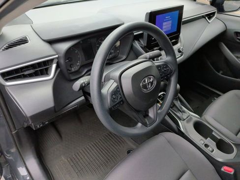 Used 2025 Toyota Corolla LE FWD image 17