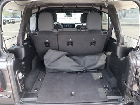 Used 2025 Jeep Wrangler Unlimited Sport AWD/4WD image 10